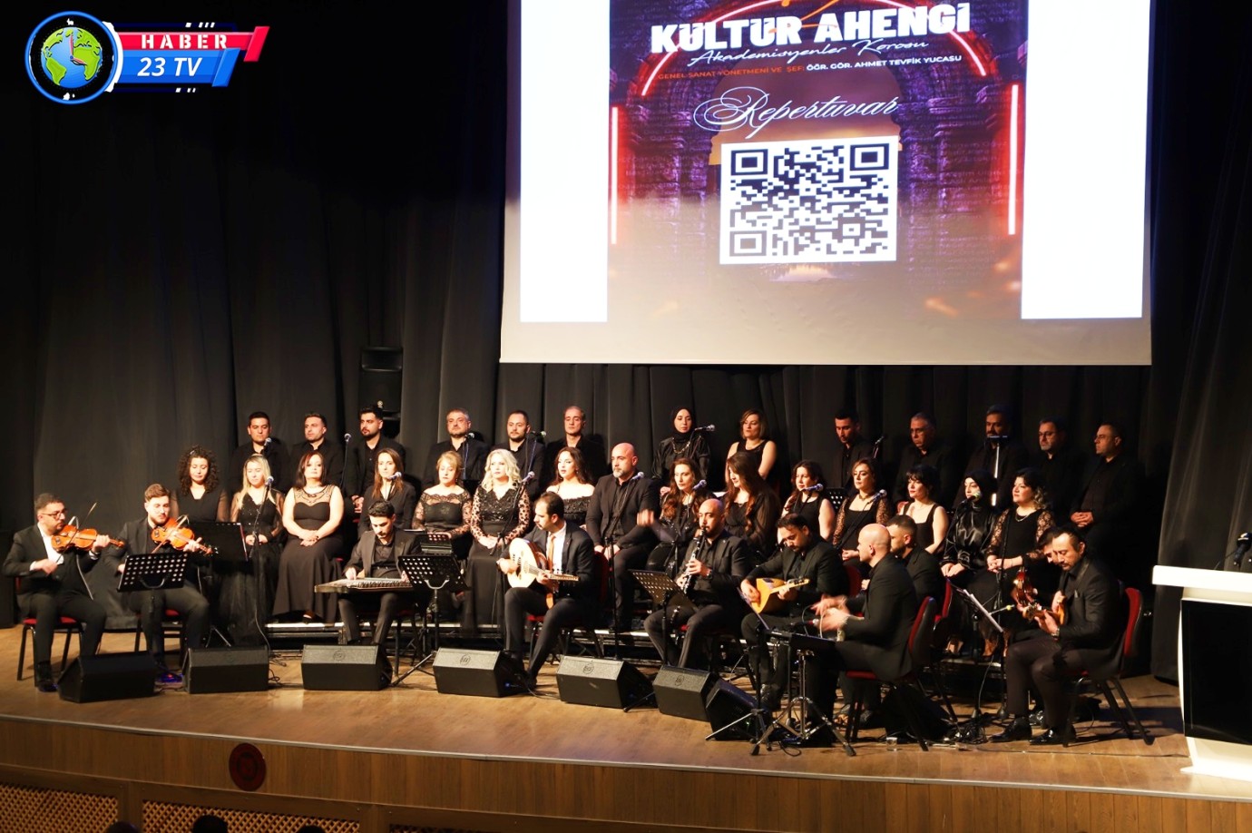“Sanat Ve Akademi Aynı Sahnede”