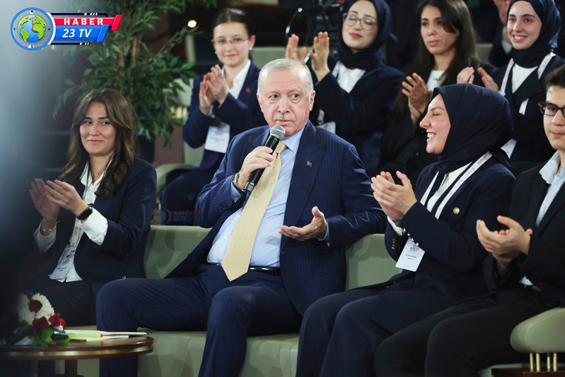 “En Büyük Yatırımı Gençlerimize Yapmaya Kararlılıkla Devam Edeceğiz