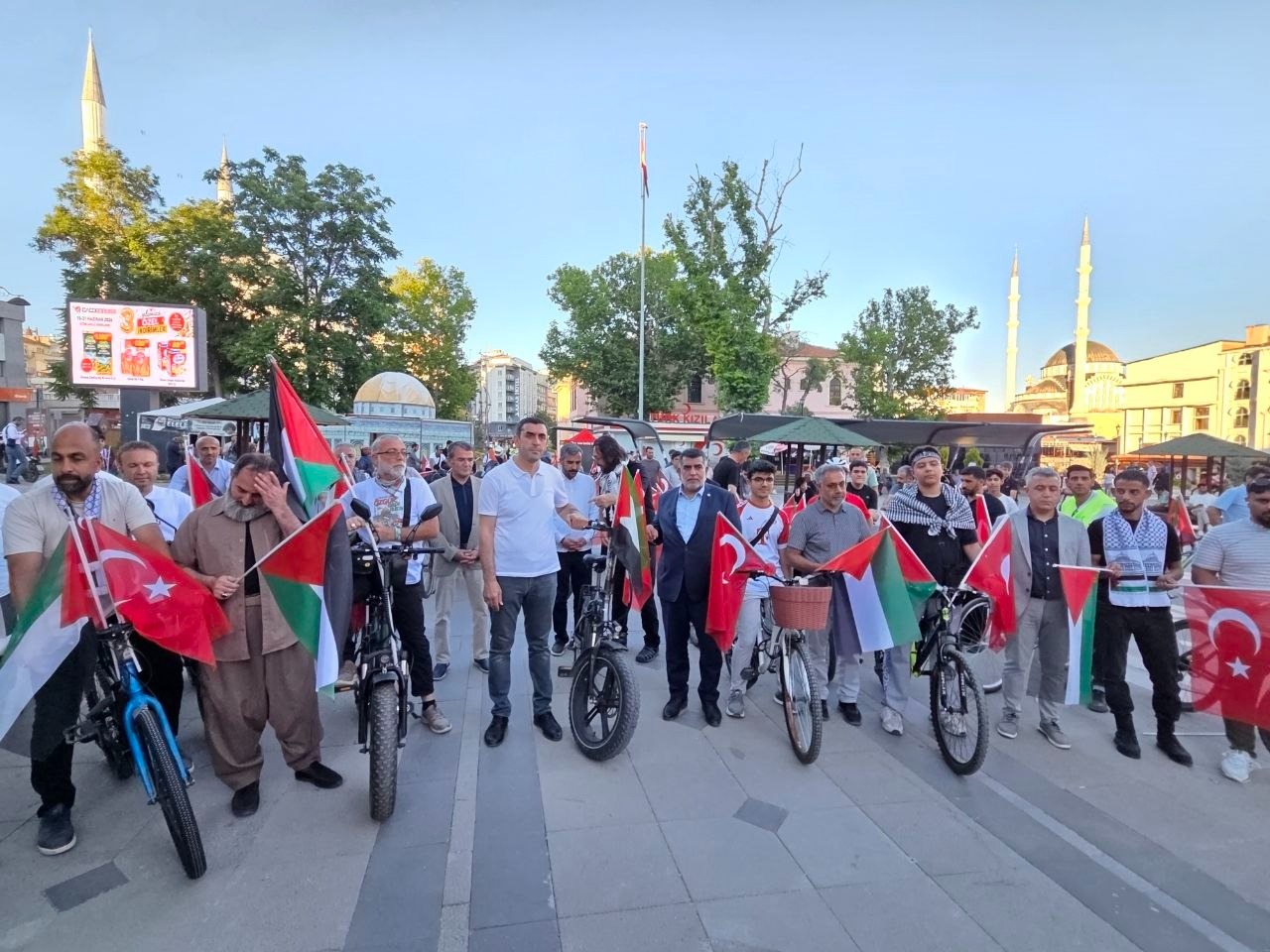Elazığlılar Gazze için pedal çevirdi