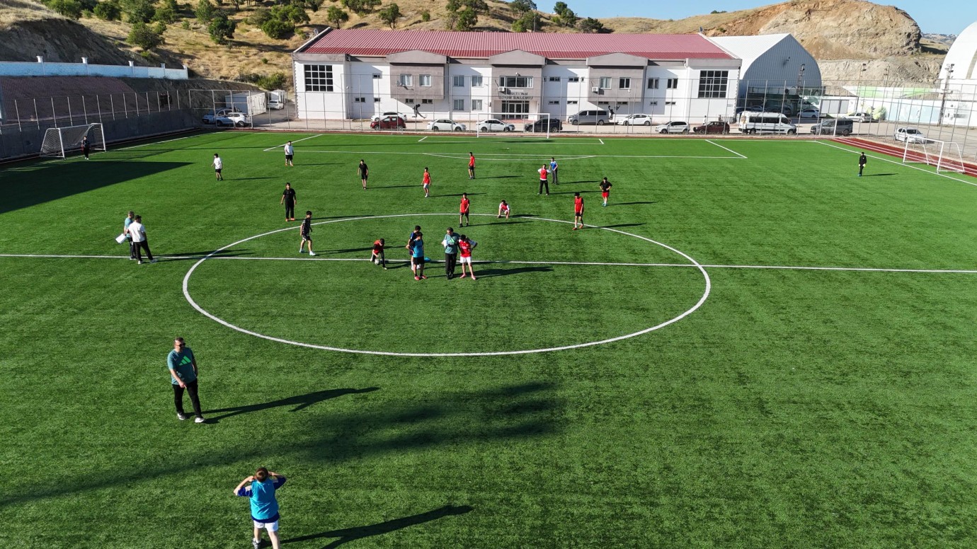 Elazığ İl Özel İdare Spor Kulübü Futbolcu Seçmeleri Yoğun Katılımla Gerçekleştirildi