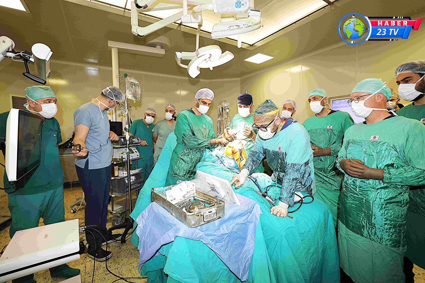 Elazığ ve Bölgede İlk Robotik Diz Protezi Ameliyatı Gerçekleştirildi