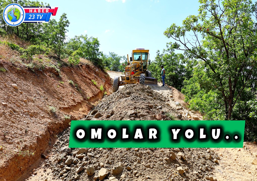 Üçağaç Köyü Omolar Mezrası Yolunda Çalışmalar Sürüyor