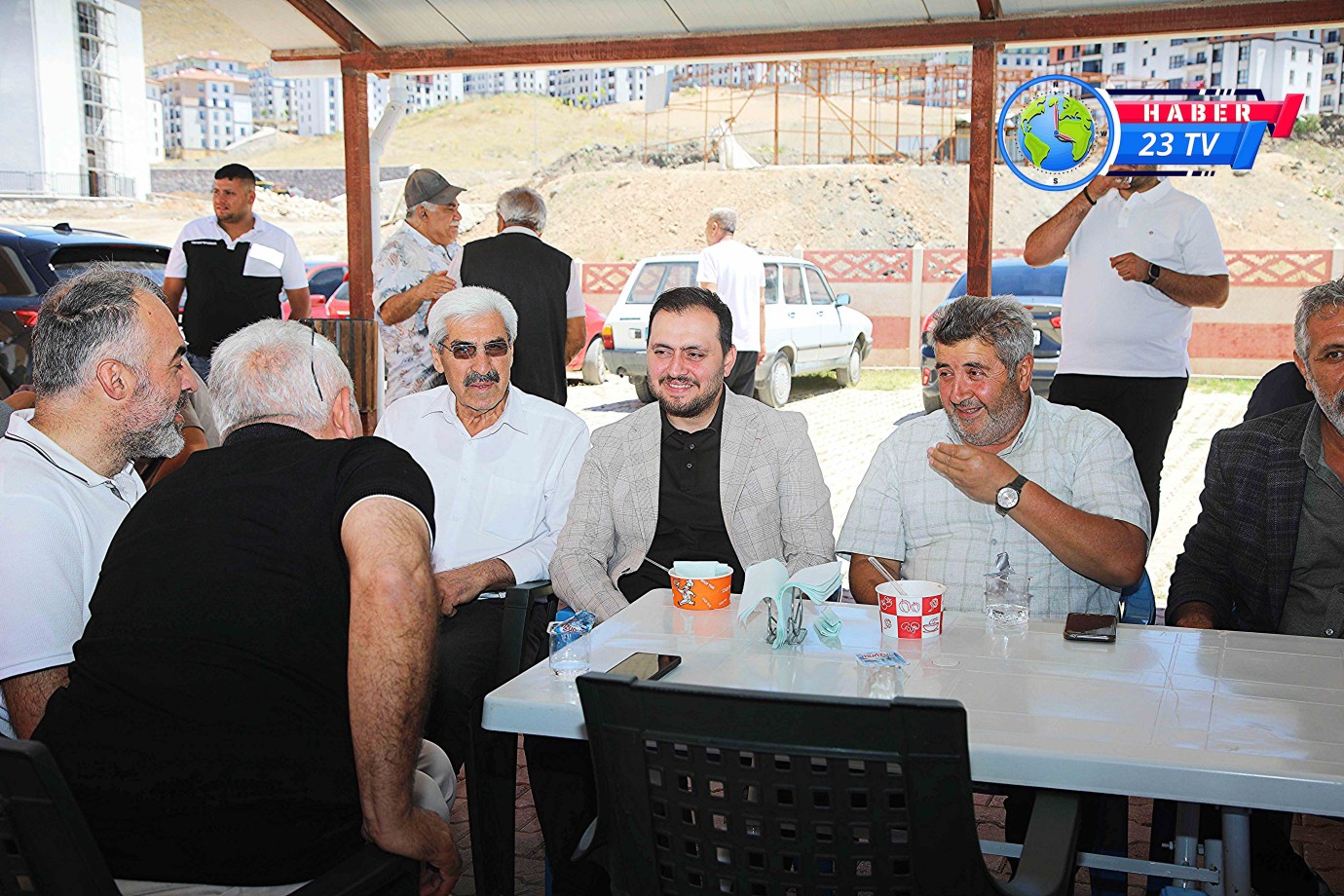 Selmanoğlu’ndan Aşure Etkinliklerinde Üç Farklı Noktada Birlik ve Kardeşlik Mesajı