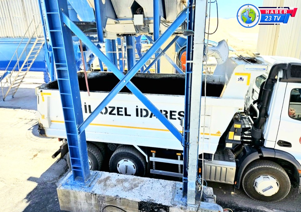 İl Özel İdaresi'nin Asfalt Üretim Gücü Kırsal Yollara Kalite Katıyor