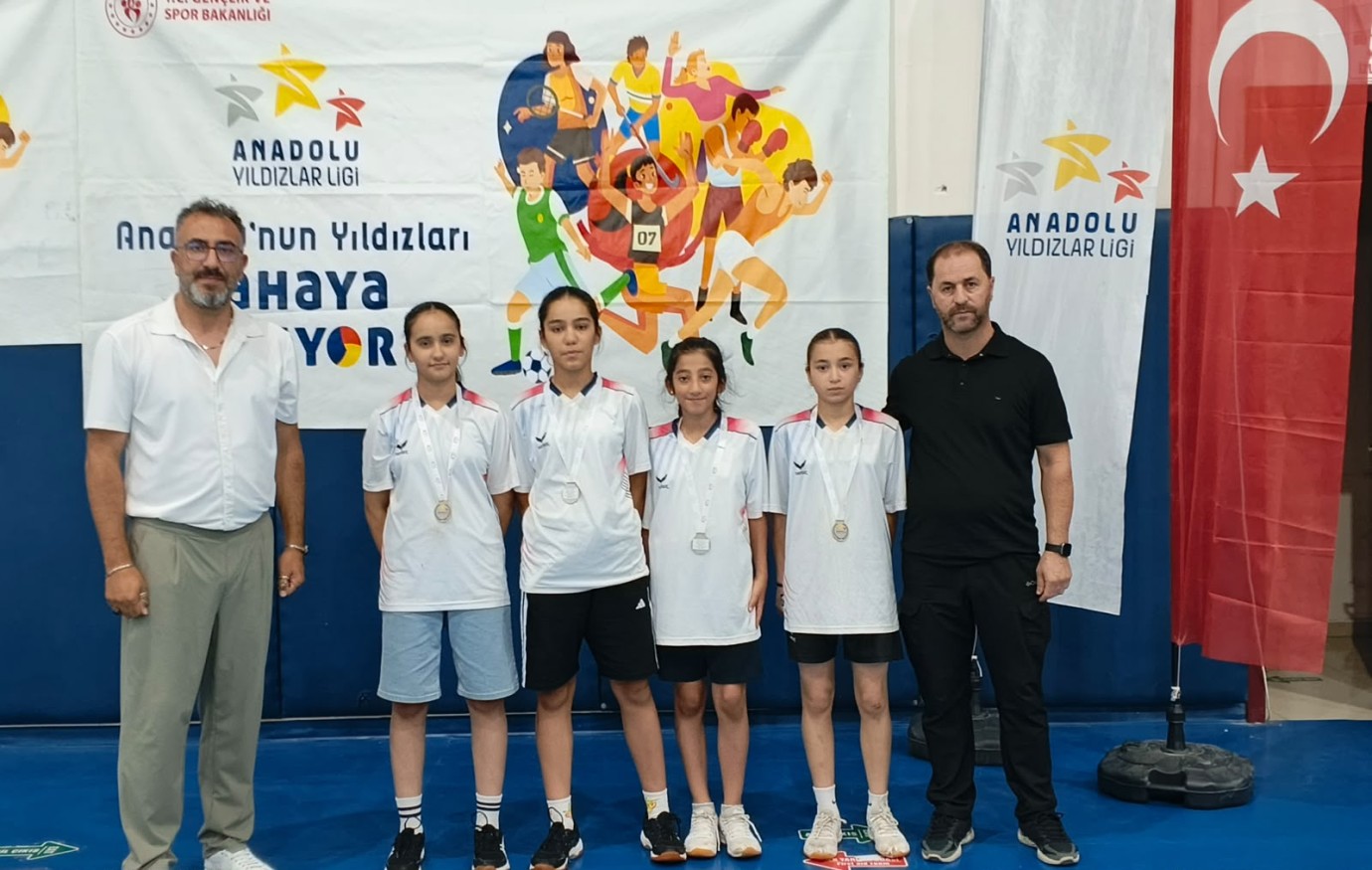Badmintoncular ANALİG'de Türkiye Finallerinde