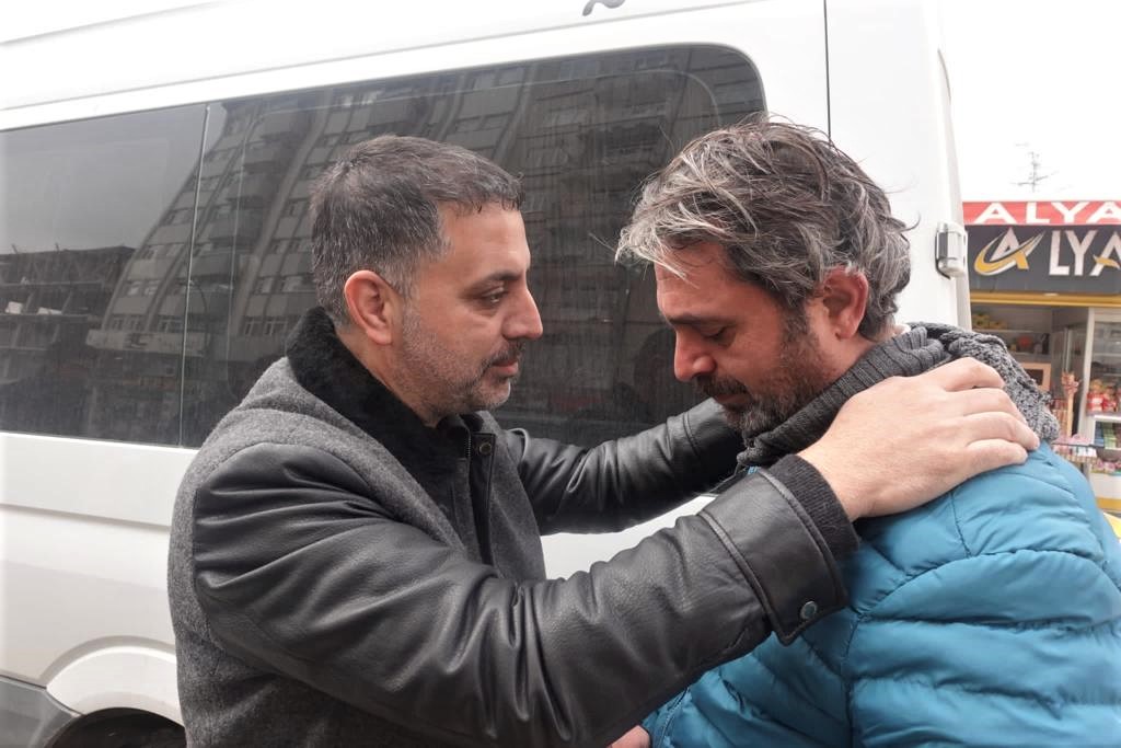 Demirci'den Çocukluk Arkadaşına Vefa