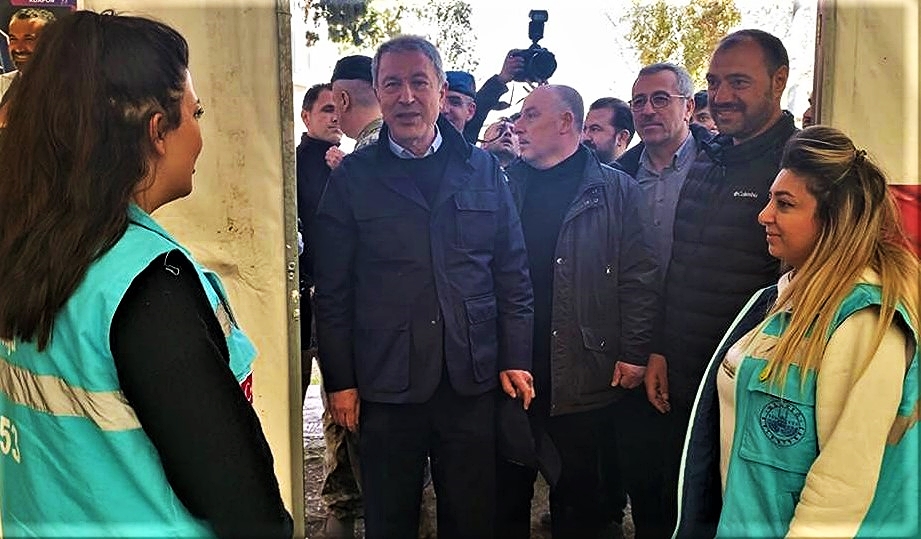 Bakan Akar, Elazığ Belediyesi Psikososyal Destek Çadırını Ziyaret Etti