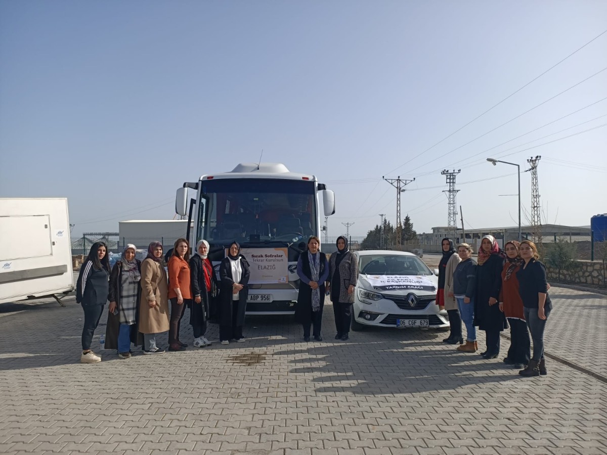 Ak Kadınlardan Deprem Bölgelerine Mutfak Seti Kampanyası