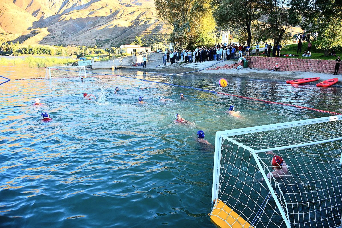 Sivrice Spor Kompleksi Açıldı